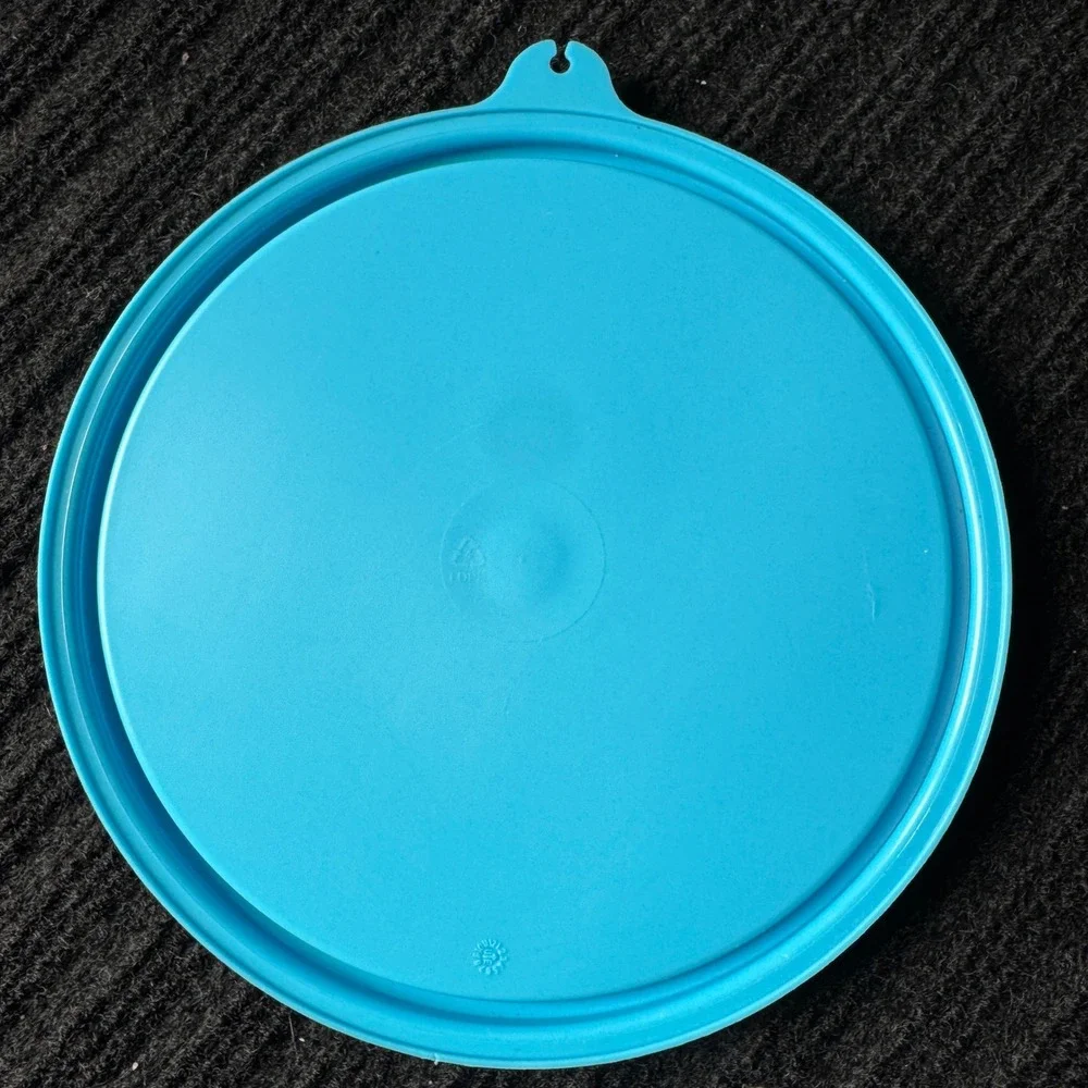 Tupperware Aqua Blue Round Seal Lid‎ 227-62 Size C 6.25 Inch Replacement